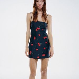 The Christy Dress Realisation Par Cherry